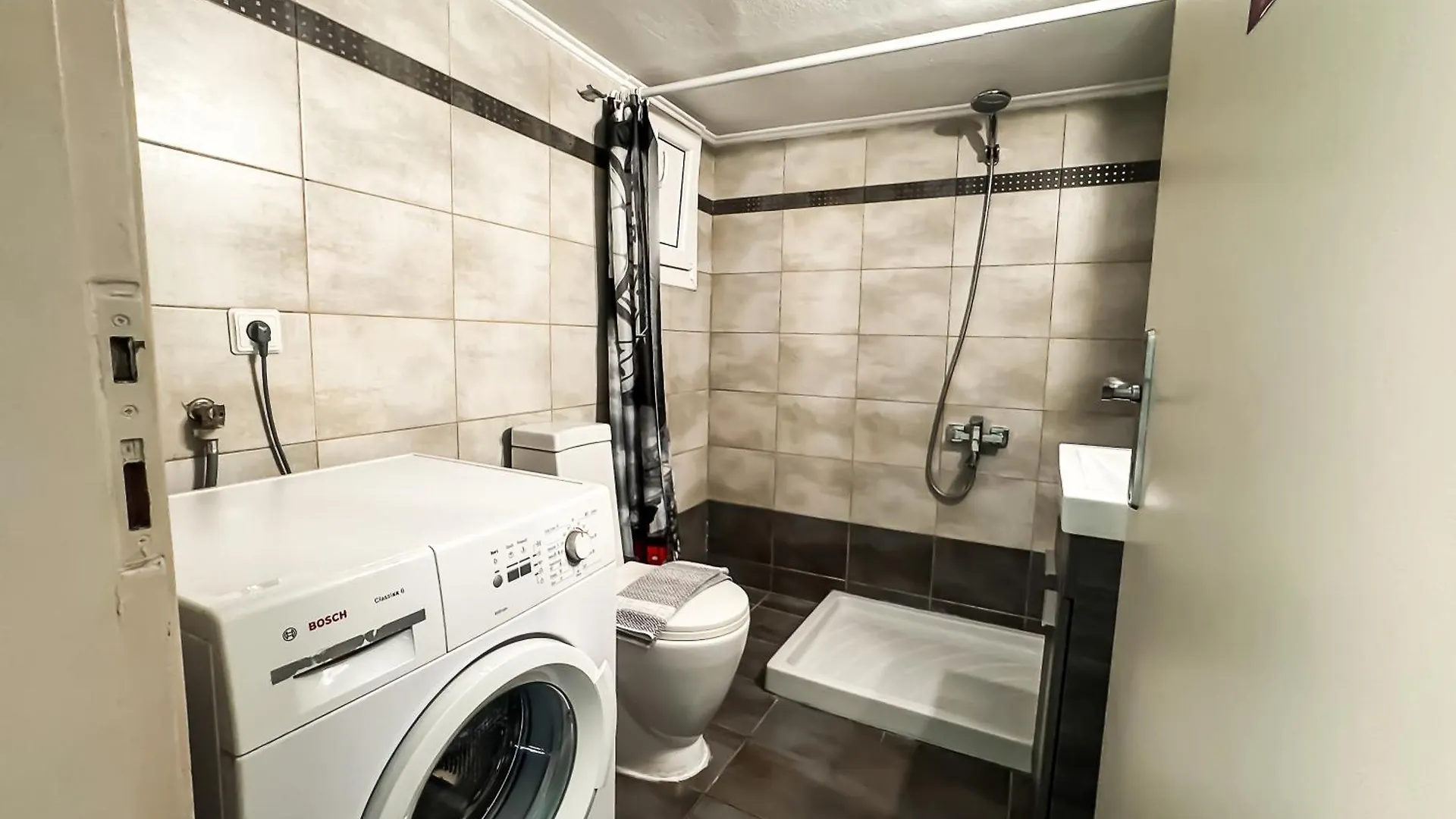 City Center Family Apartment #Propertly Thessaloniki